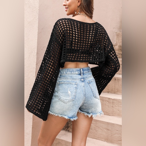 Cupshe Long Sleeve Cover-Up Crop Top 🖤 - Picture 2 of 7